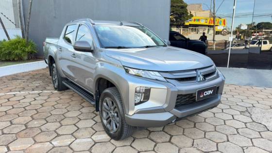 MITSUBISHI L200 TRITON 2.4 16V TURBO DIESEL SPORT OUTDOOR PLUS CD 4P 4X4 AUTOMÁTICO MITSUBISHI L200 TRITON 2.4 16V TURBO DIESEL SPORT OUTDOOR PLUS CD 4P 4X4 AUTOMÁTICO